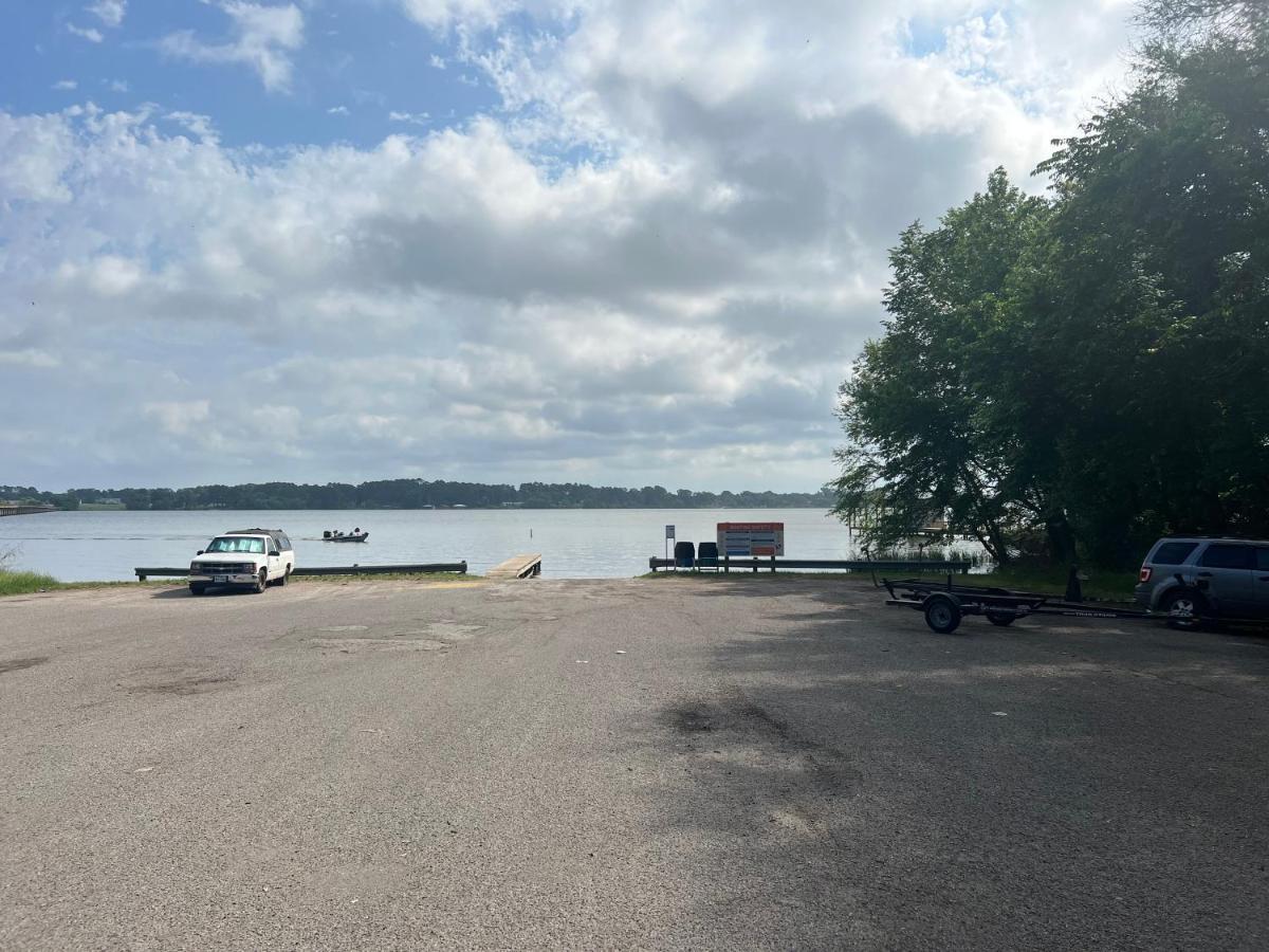 Lakefront Oasis With Private Boat Dock On Lake Palestine Coffee City エクステリア 写真
